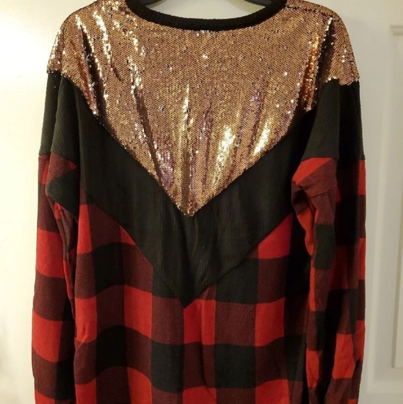 NWT Buffalo plaid/sequin top size lg - Picture 2 of 3